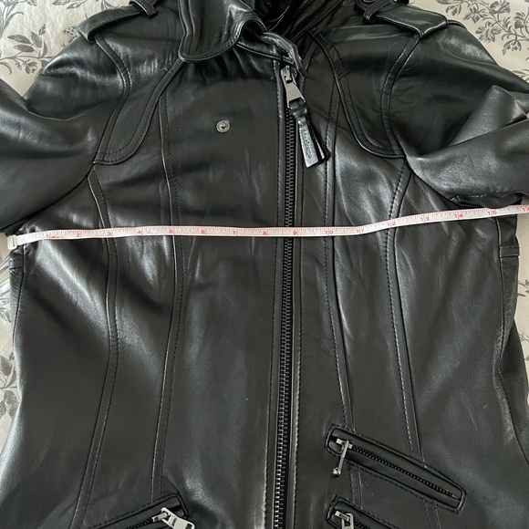 Mackage Fitted Black Leather Moto Jacket - size M - Picture 7 of 12